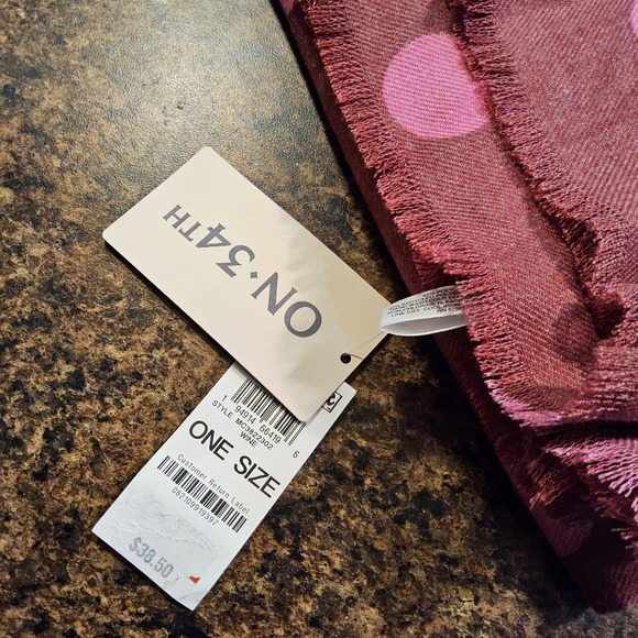 Large Scarf - Picture 4 of 4